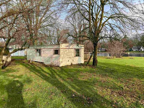 Photo of 329 Sunrise Court, Edgerton, WI 53534 (MLS # 2019433)