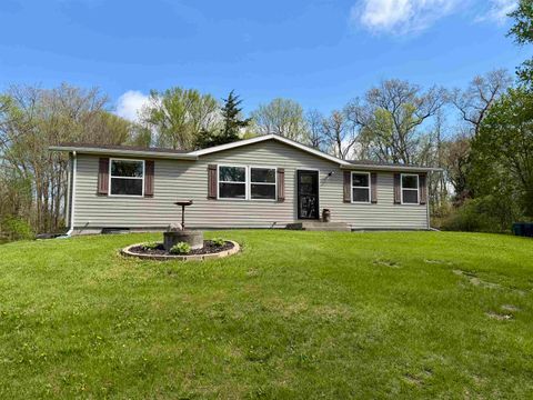 Photo of 11530 W Brandherm Road, Beloit, WI 53511 (MLS # 2021869)