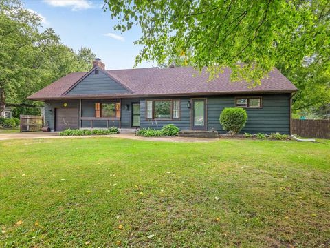 Photo of 2136 E Ridge Road, Beloit, WI 53511 (MLS # 2009347)
