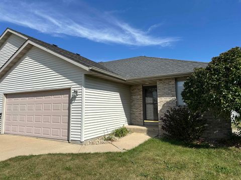 Photo of 2710 N Wright Road, Janesville, WI 53546 (MLS # 2009834)