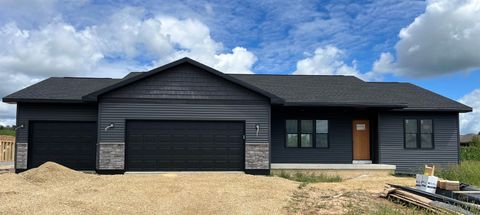 Photo of 110 Windmill Ridge Road, Evansville, WI 53536 (MLS # 2007153)