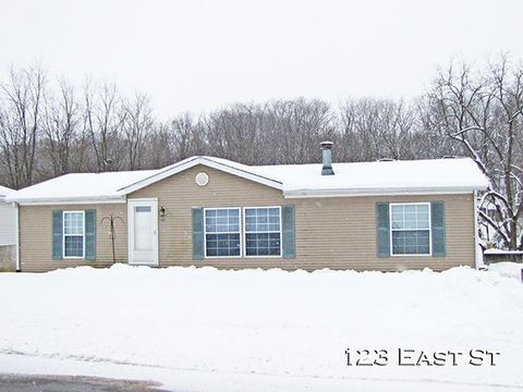 Photo of 123 East Street, Potosi, WI 53820 (MLS # 2013301)