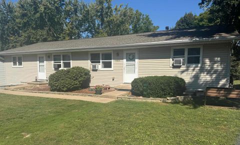 Photo of 5802 Sauk Lane, McFarland, WI 53558 (MLS # 2009033)