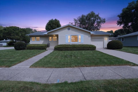 Photo of 2016 Moreland Drive, Janesville, WI 53548 (MLS # 2031781)