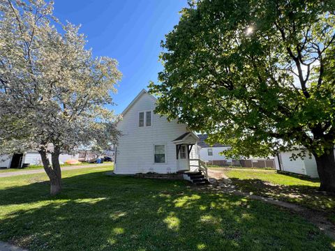 Photo of 209 Volk Street, Portage, WI 53901 (MLS # 2022292)