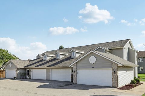 Photo of 856 St Albert the Great Drive, Sun Prairie, WI 53590 (MLS # 2009938)