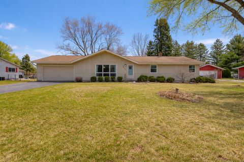 Photo of 2213 E Huebbe Parkway, Beloit, WI 53511 (MLS # 2018266)