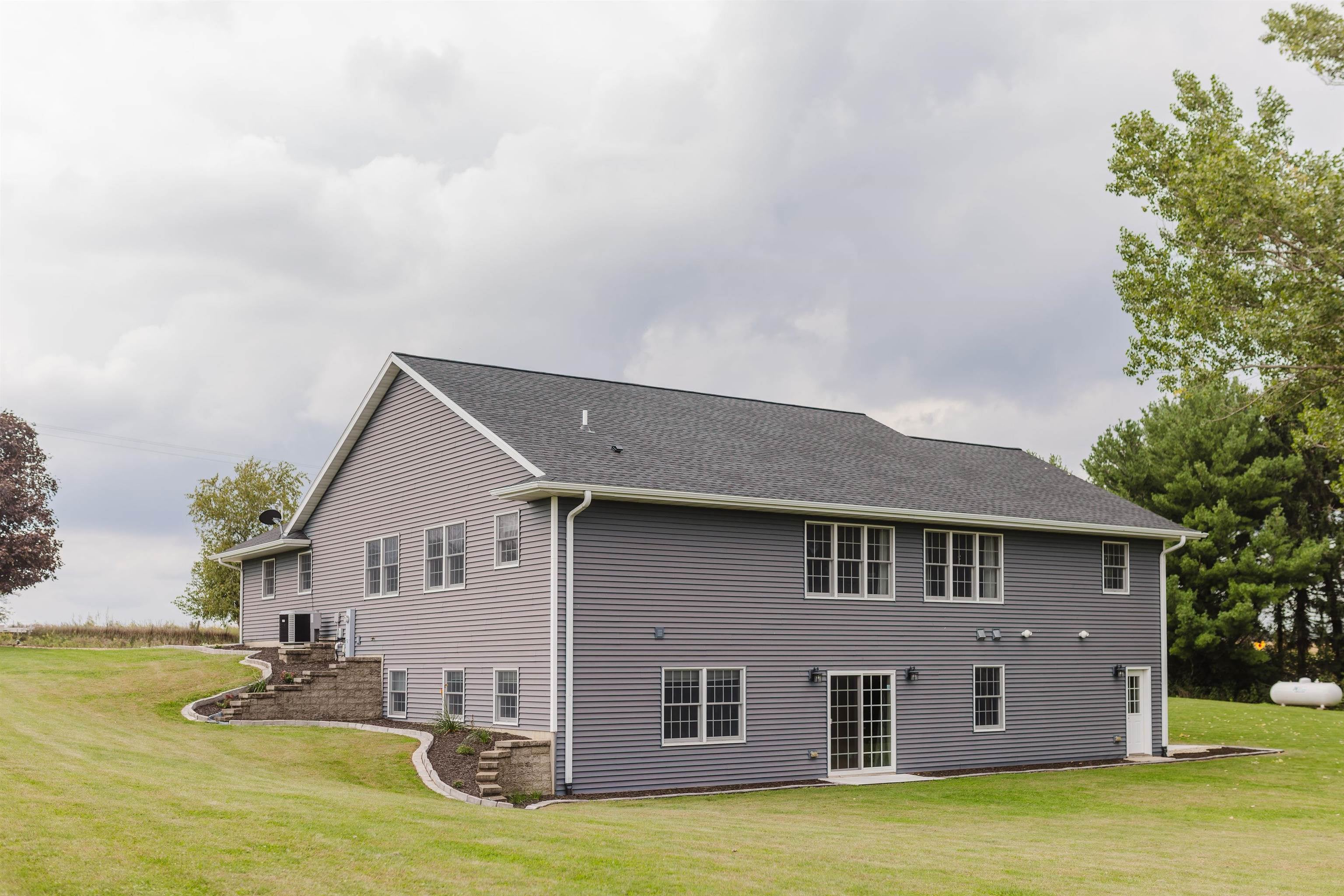 6214 Highway 61 & 35