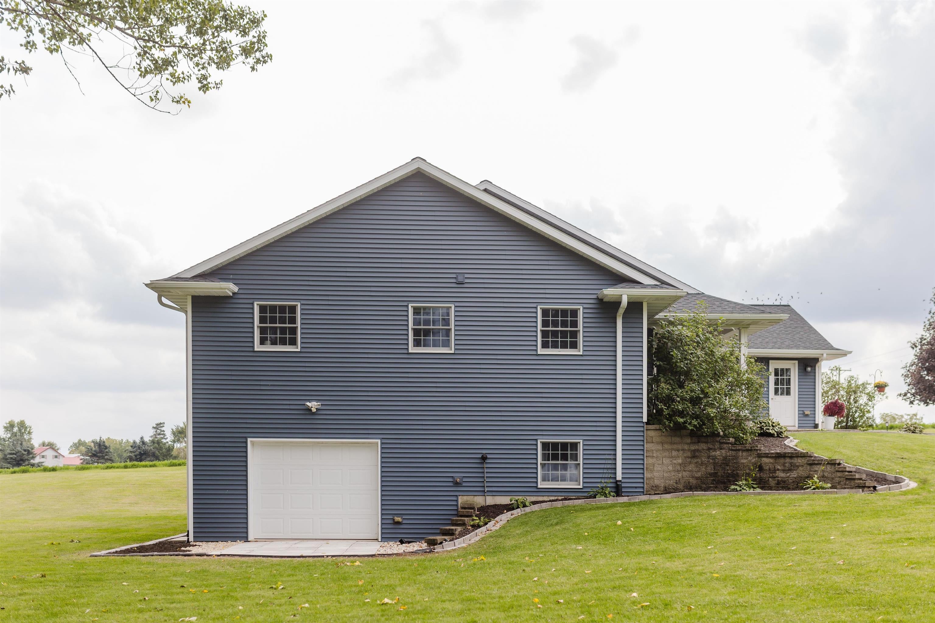 6214 Highway 61 & 35