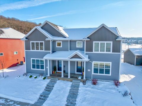 Photo of 2327 Autumn Lake Parkway, Madison, WI 53718 (MLS # 2013838)