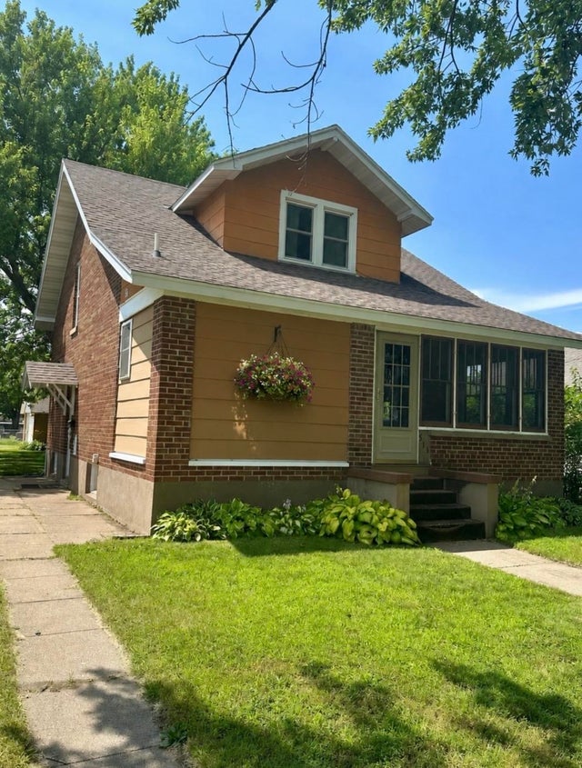513 N Michigan Street