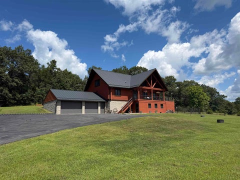 Photo of N5470 County Road B, Mauston, WI 53948 (MLS # 2031127)
