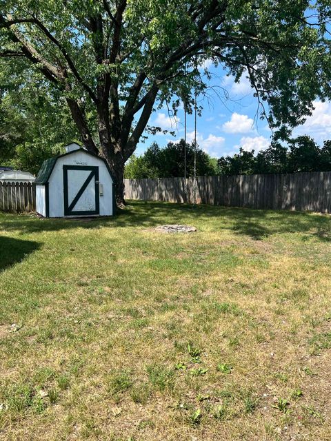 Tiny photo for 906 S 7th Street, Prairie Du Chien, WI 53821 (MLS # 2012692)