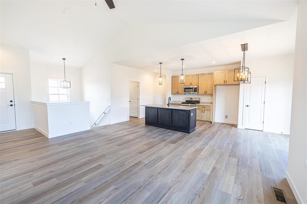 1954 Sequoia Drive