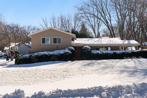 Photo of 3458 Field Crest Court, Beloit, WI 53511 (MLS # 2018819)