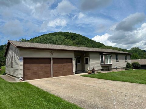 Photo of 1440 Westgate Drive, Lansing, IA 52151 (MLS # 2027743)
