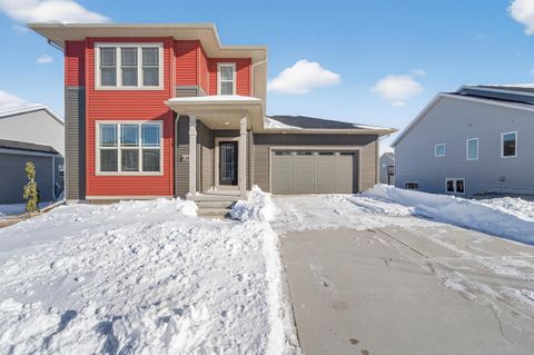 Photo of 828 Shadowwood Trail, Sun Prairie, WI 53590 (MLS # 2018793)