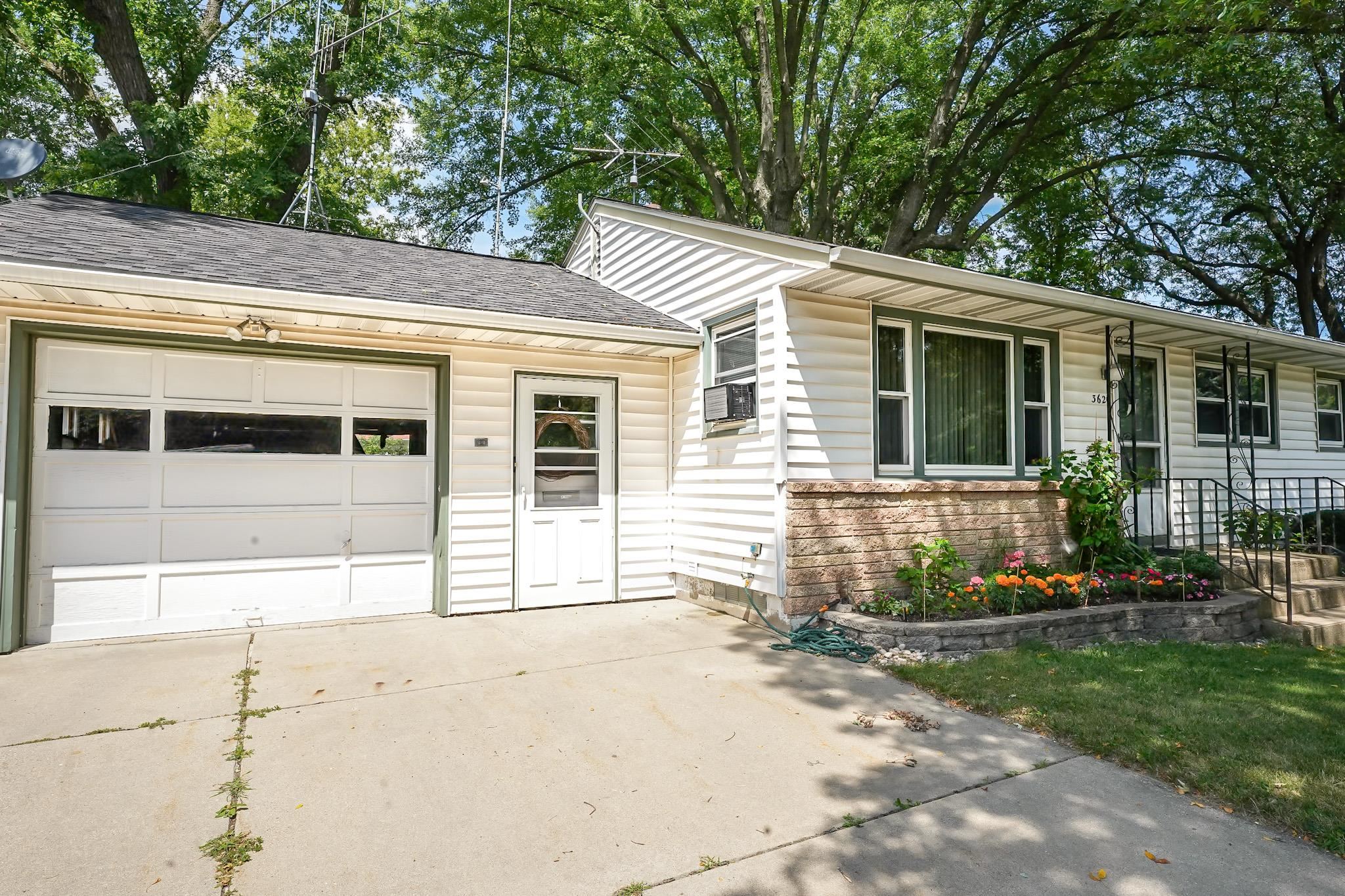 Madison, Wisconsin 53705, United States, 4 Bedrooms Bedrooms, ,2 BathroomsBathrooms,Residential,Active,167518