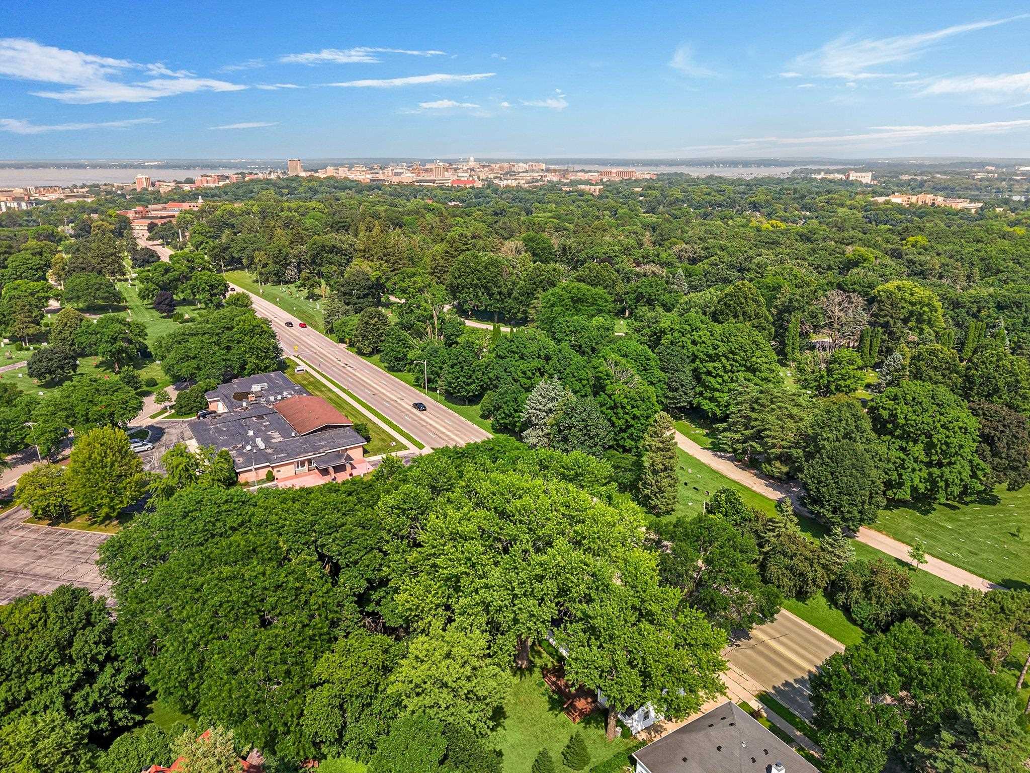 Madison, Wisconsin 53705, United States, 4 Bedrooms Bedrooms, ,2 BathroomsBathrooms,Residential,Active,167518