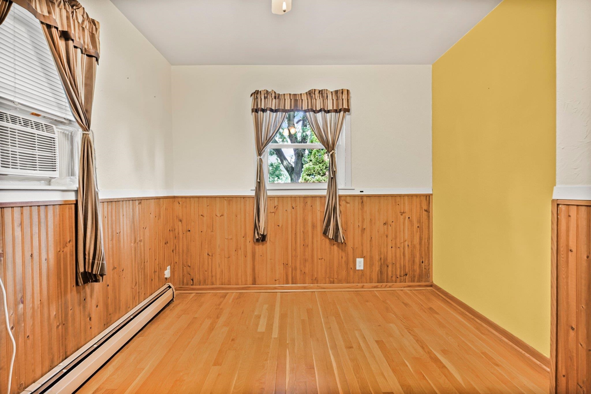 Madison, Wisconsin 53705, United States, 4 Bedrooms Bedrooms, ,2 BathroomsBathrooms,Residential,Active,167518