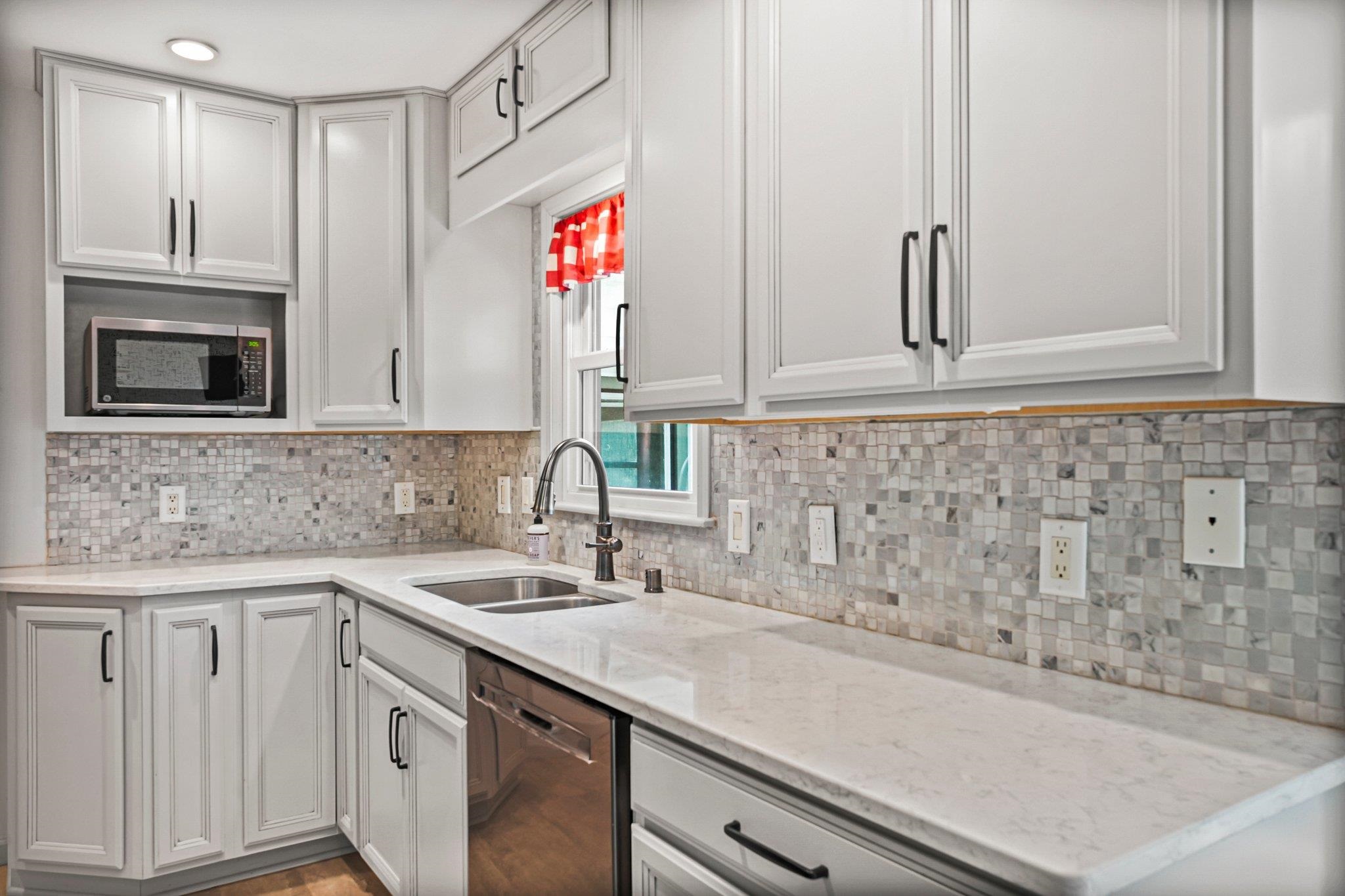 Madison, Wisconsin 53705, United States, 4 Bedrooms Bedrooms, ,2 BathroomsBathrooms,Residential,Active,167518