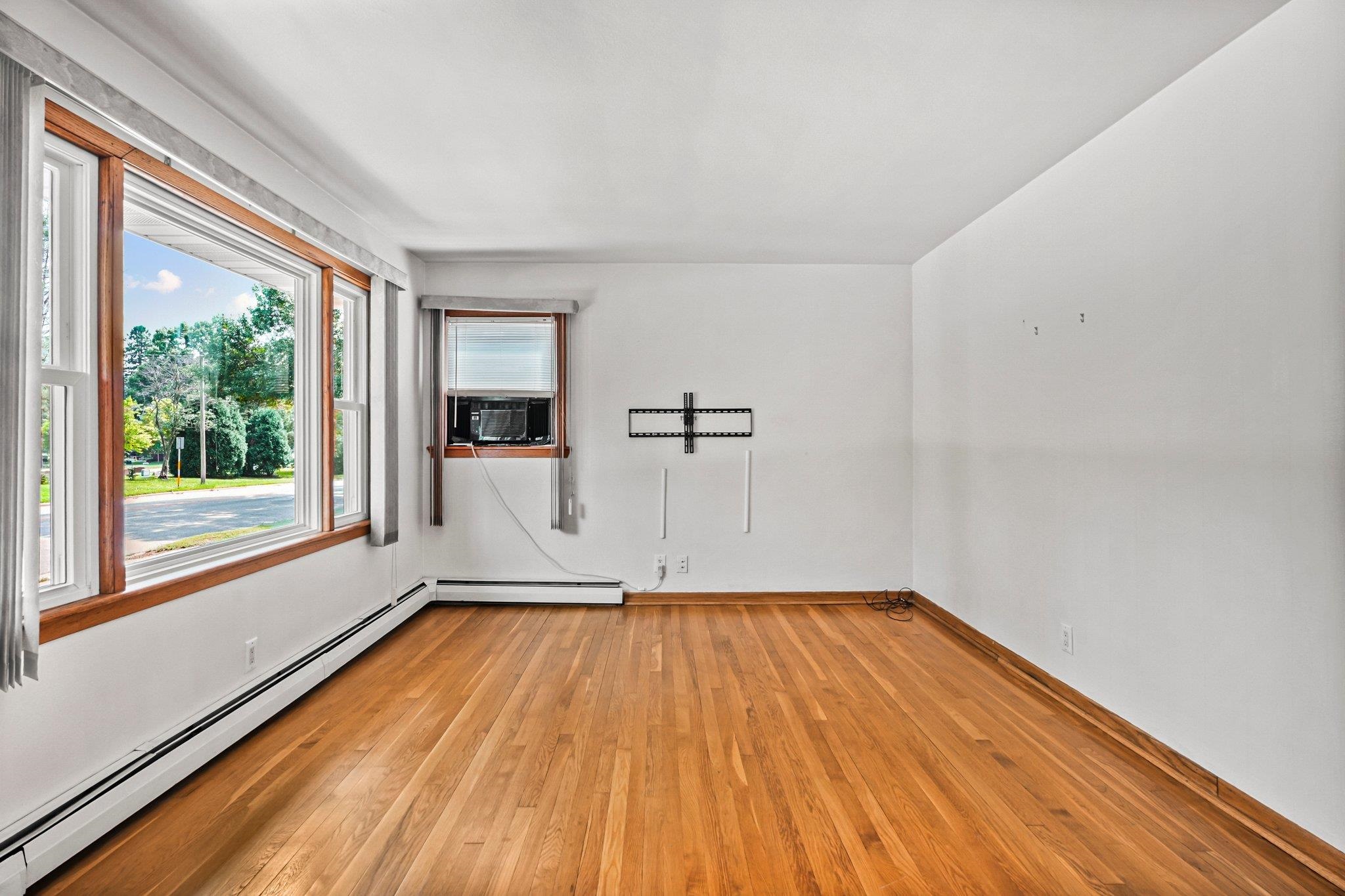 Madison, Wisconsin 53705, United States, 4 Bedrooms Bedrooms, ,2 BathroomsBathrooms,Residential,Active,167518