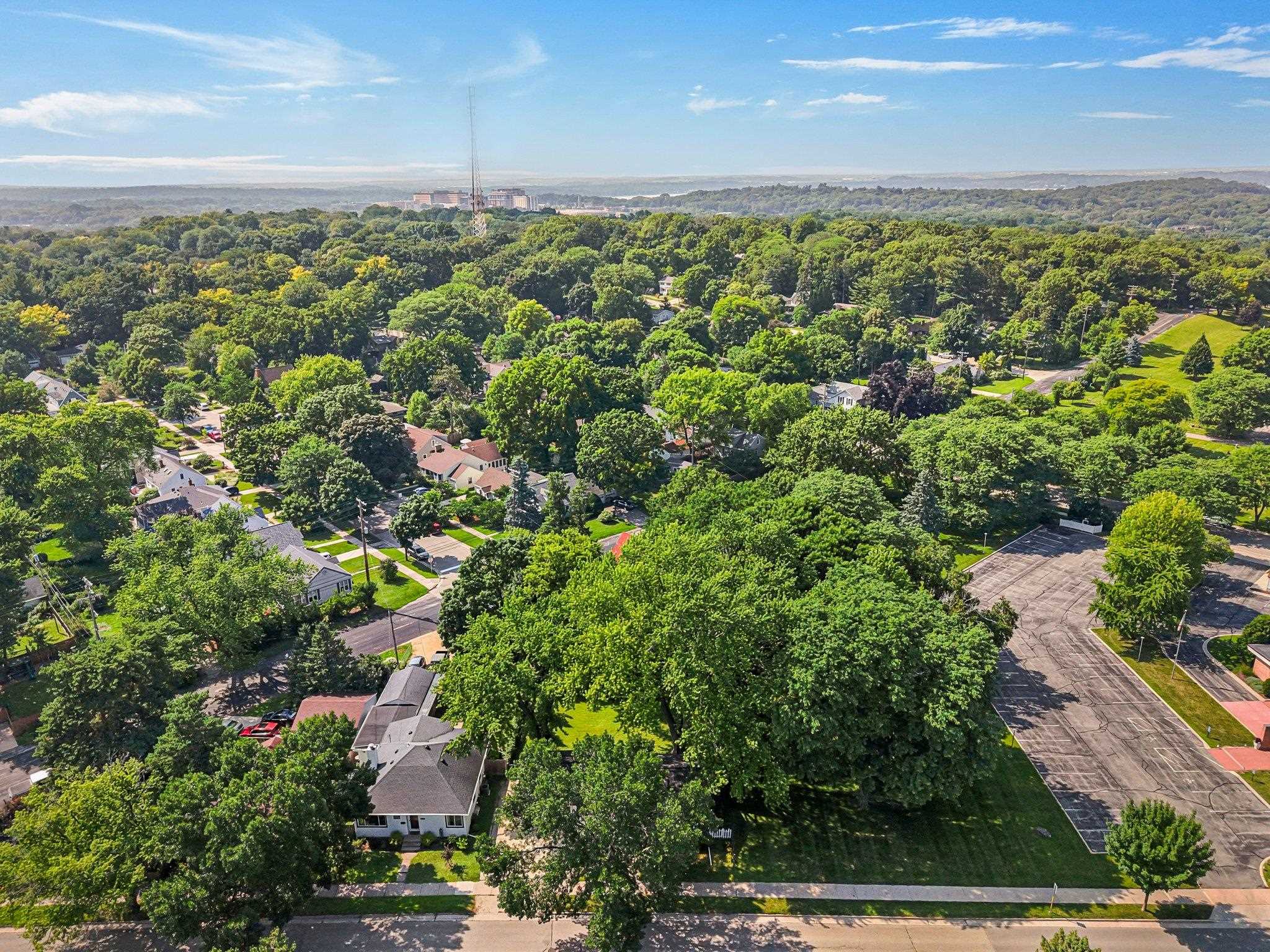 Madison, Wisconsin 53705, United States, 4 Bedrooms Bedrooms, ,2 BathroomsBathrooms,Residential,Active,167518