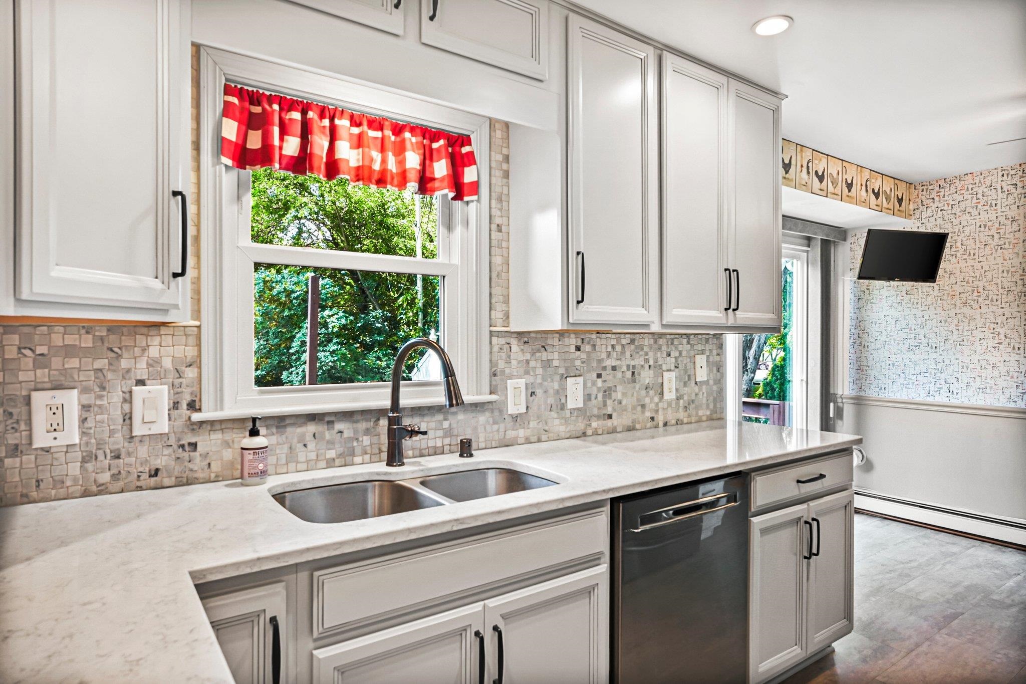 Madison, Wisconsin 53705, United States, 4 Bedrooms Bedrooms, ,2 BathroomsBathrooms,Residential,Active,167518