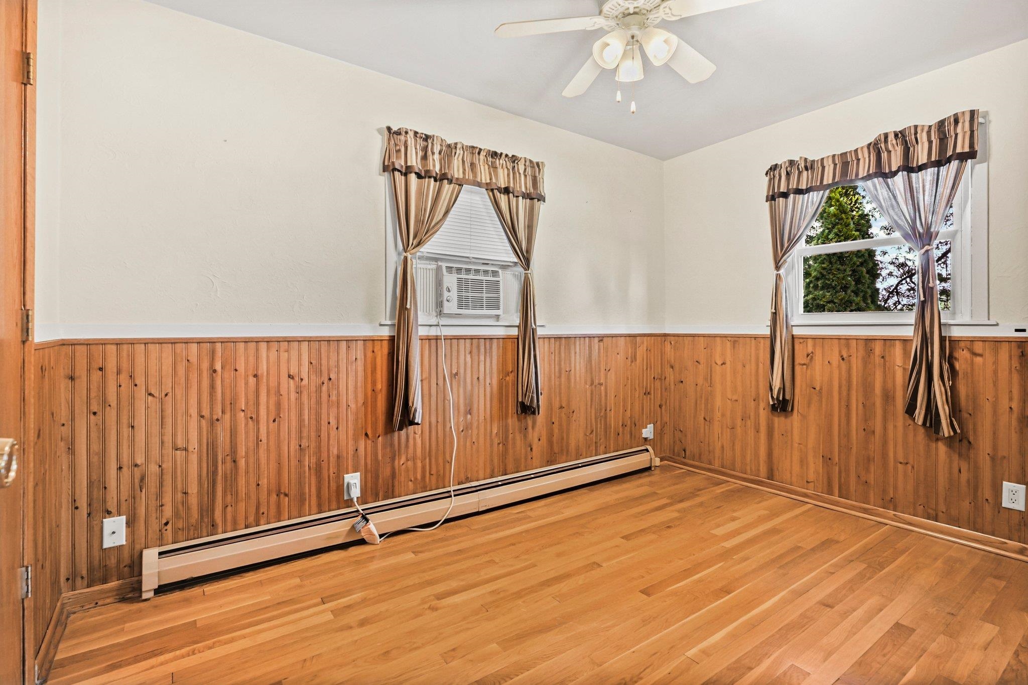 Madison, Wisconsin 53705, United States, 4 Bedrooms Bedrooms, ,2 BathroomsBathrooms,Residential,Active,167518