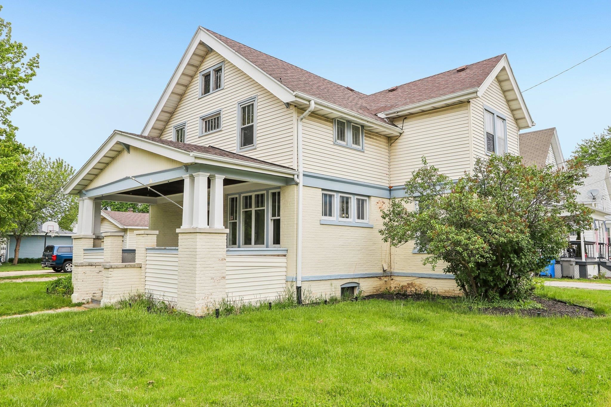 612 Western Avenue