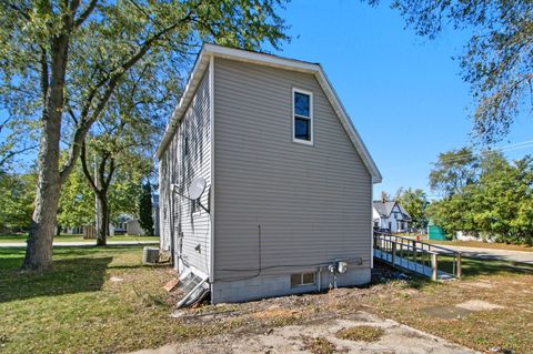 Tiny photo for 152 Central Avenue, Montello, WI 53949 (MLS # 2010560)