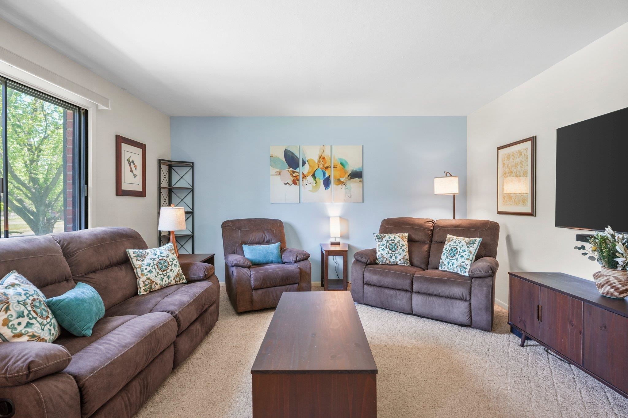 Middleton, Wisconsin 53562, United States, 3 Bedrooms Bedrooms, ,2 BathroomsBathrooms,Residential,Active,139155