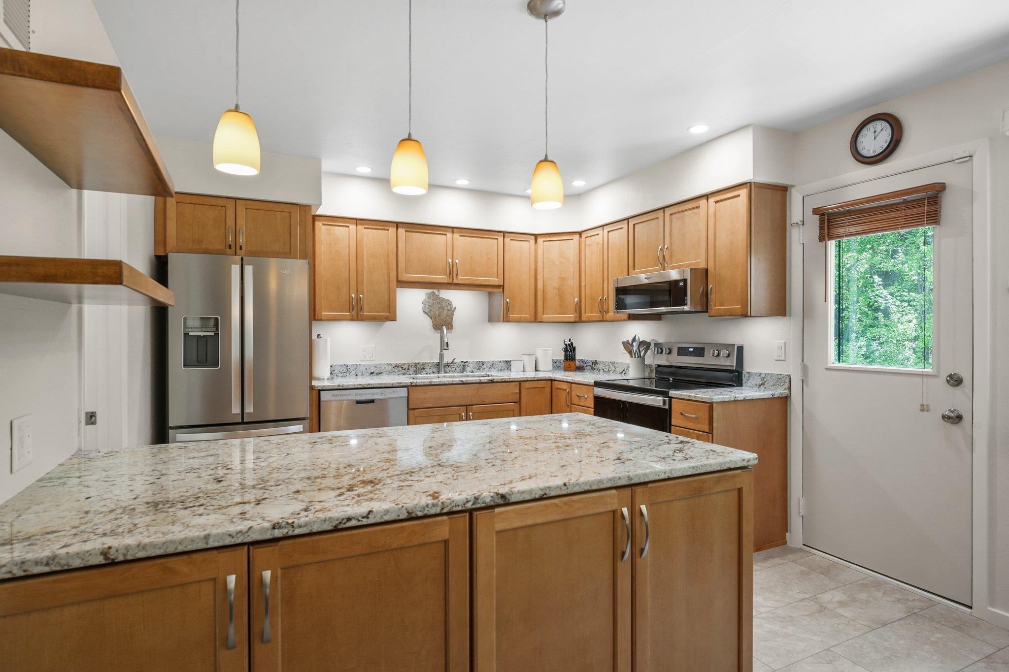 Middleton, Wisconsin 53562, United States, 3 Bedrooms Bedrooms, ,2 BathroomsBathrooms,Residential,Active,139155