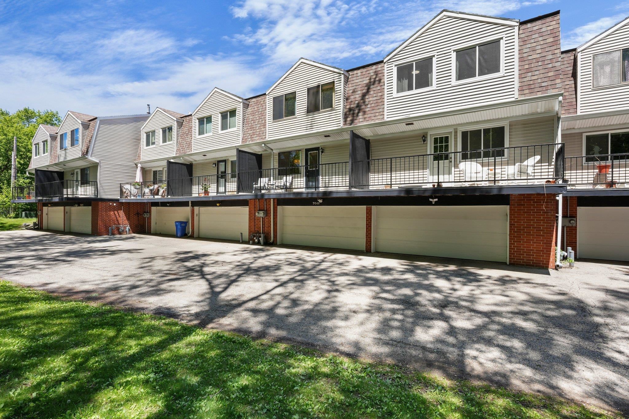 Middleton, Wisconsin 53562, United States, 3 Bedrooms Bedrooms, ,2 BathroomsBathrooms,Residential,Active,139155