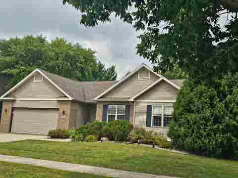 Photo of 916 Forest View Drive, Verona, WI 53593 (MLS # 2029925)