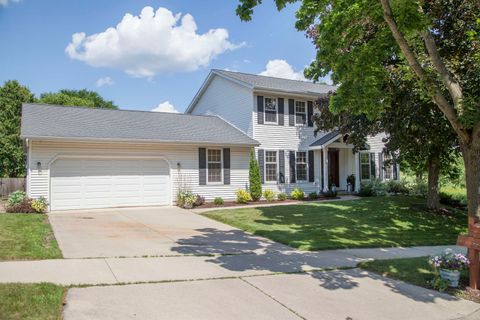 Photo of 2945 Maple Run Drive, Madison, WI 53719 (MLS # 2009674)
