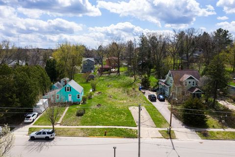 Photo of 7431 Terrace Avenue, Middleton, WI 53562 (MLS # 2022655)