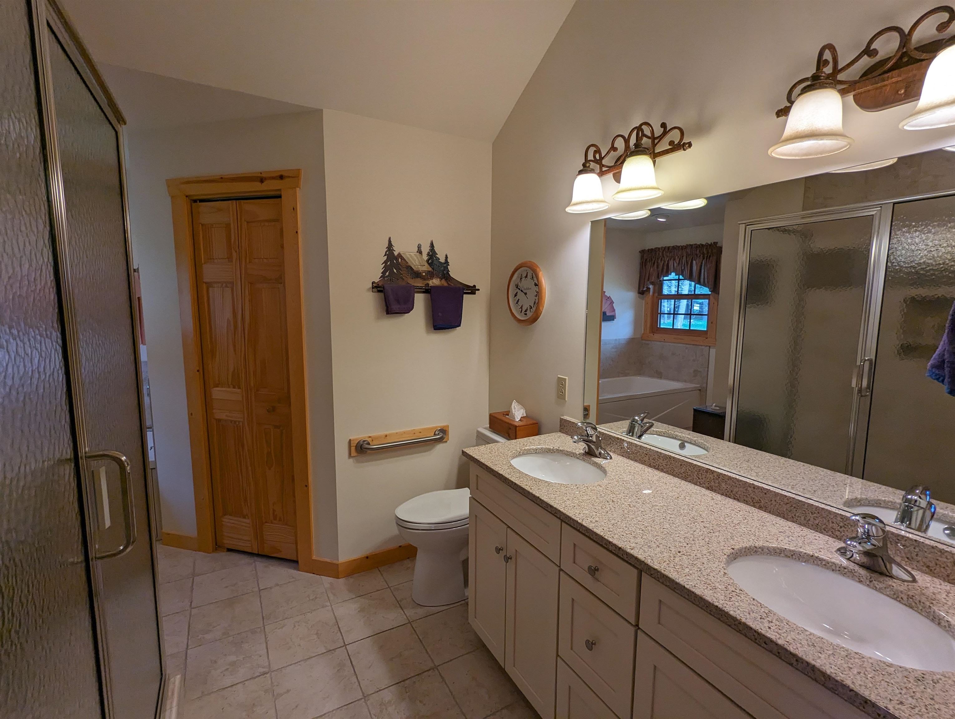 Wisconsin Dells, Wisconsin 53965, United States, 4 Bedrooms Bedrooms, ,3 BathroomsBathrooms,Residential,Pending,49218