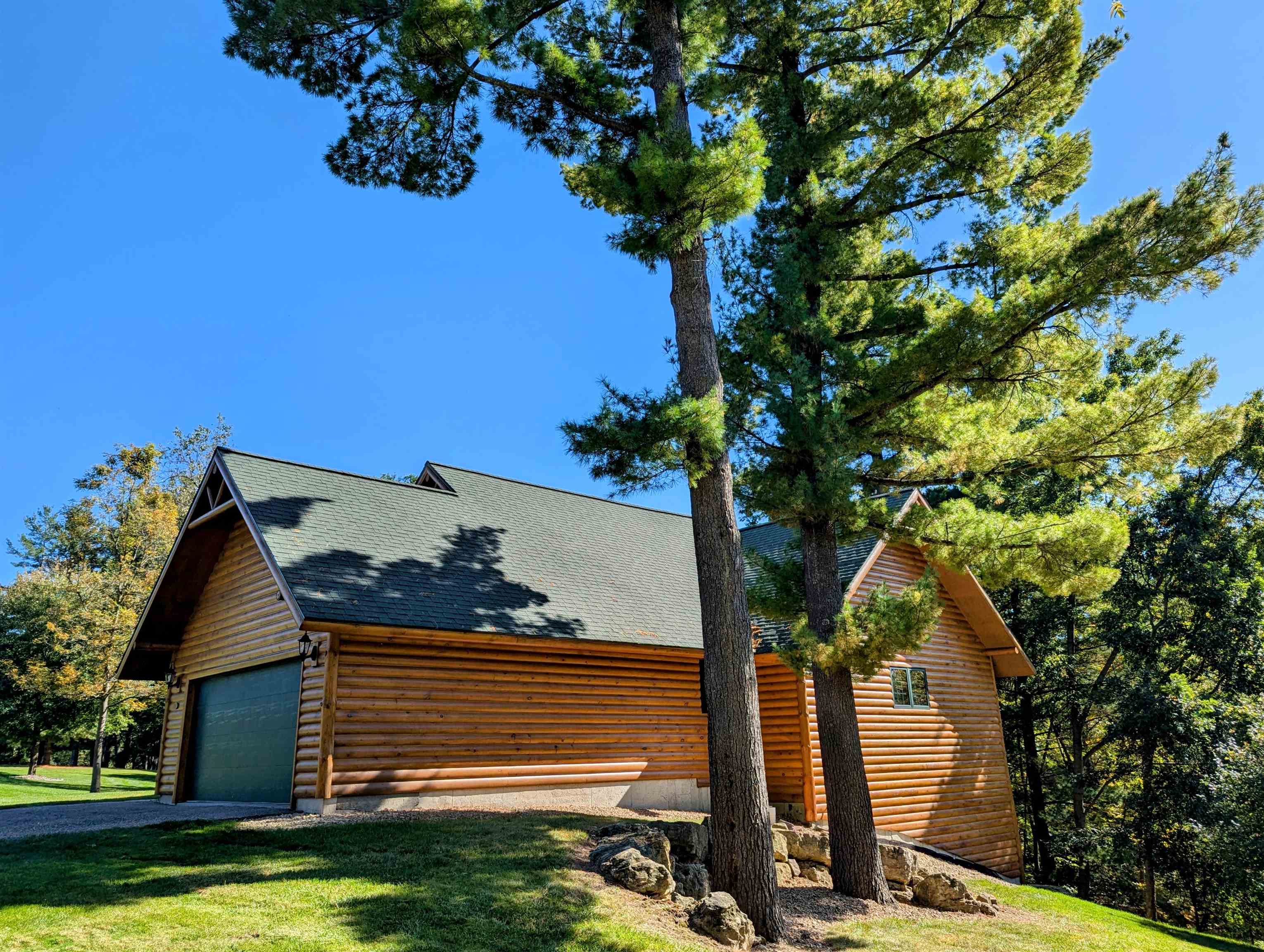 Wisconsin Dells, Wisconsin 53965, United States, 4 Bedrooms Bedrooms, ,3 BathroomsBathrooms,Residential,Pending,49218