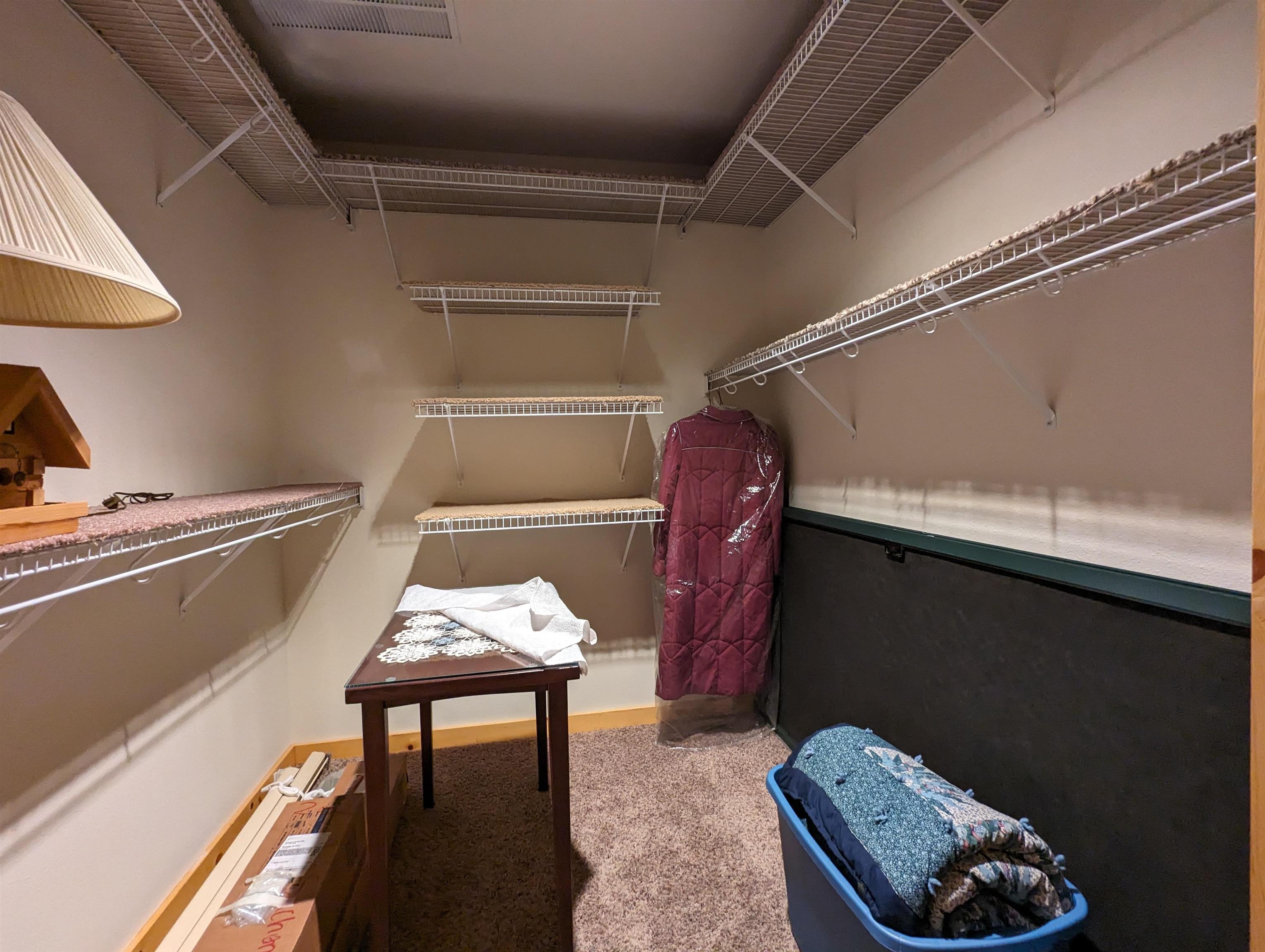 Wisconsin Dells, Wisconsin 53965, United States, 4 Bedrooms Bedrooms, ,3 BathroomsBathrooms,Residential,Pending,49218