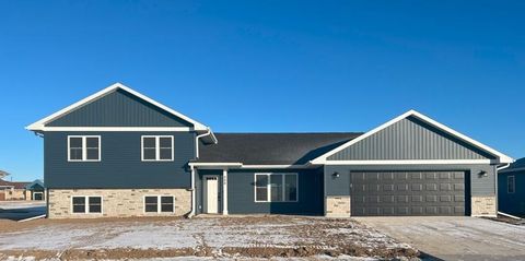 Photo of 118 Windmill Ridge Road, Evansville, WI 53536 (MLS # 2007072)