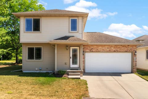 Photo of 530 Lexington Drive, Oregon, WI 53575 (MLS # 2028986)