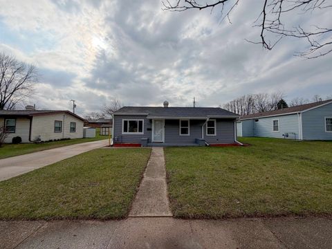 Photo of 1860 Sun Valley Drive, Beloit, WI 53511 (MLS # 2019607)
