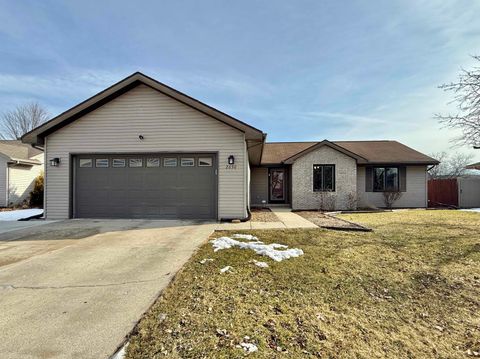 Photo of 2656 N Wuthering Hills Drive, Janesville, WI 53546 (MLS # 2016573)