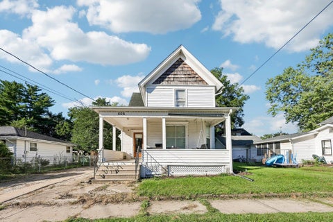 Photo of 606 Chestnut Street, Janesville, WI 53548 (MLS # 2032214)