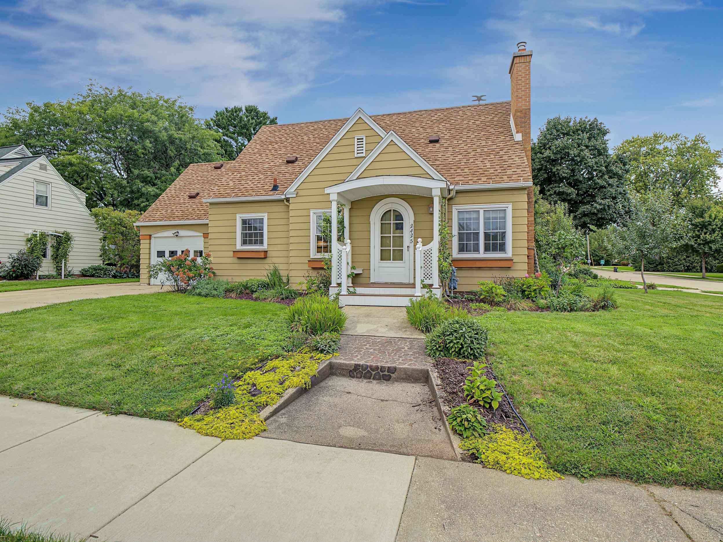 2425 7th Street - Photo 4