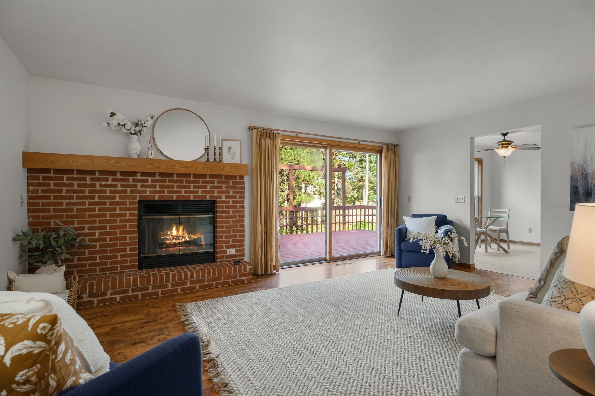 6 Lynbrook Circle