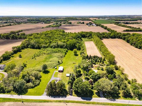 Photo of N6614 Ziebell Road, Jefferson, WI 53549 (MLS # 2024266)