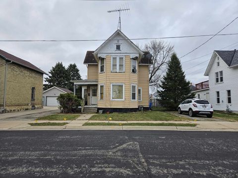 Photo of 219 Emerald Street, Watertown, WI 53098 (MLS # 2019698)