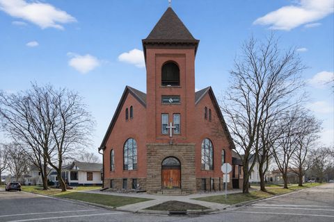 Photo of 101 W Church Street, Evansville, WI 53536 (MLS # 2019500)